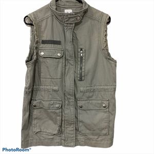Leith vest size small
